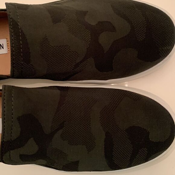 Steve Madden Zayna gray/black sneakers. Size 8,5 - Picture 2 of 9